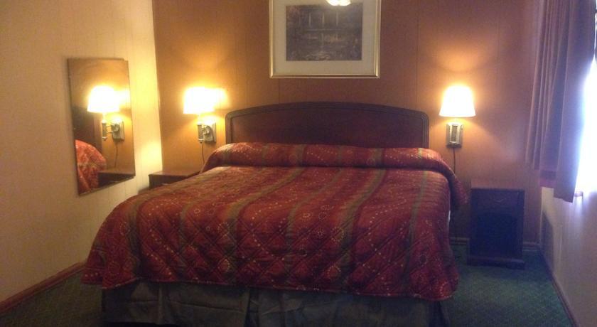 Executive Inn Deming Room photo